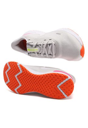 Tenis Running Beige-Rosa-Naranja Nike Revolution 5