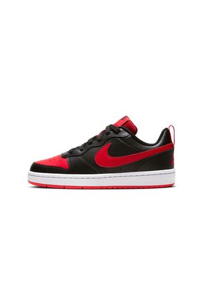 TENIS COURT BOROUGH LOW 2  NIKE