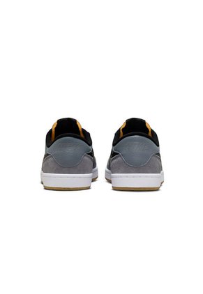 TENIS SB FC CLASSIC  NIKE