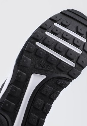 Tenis Lifestyle Negro-Blanco Nike MD Valiant