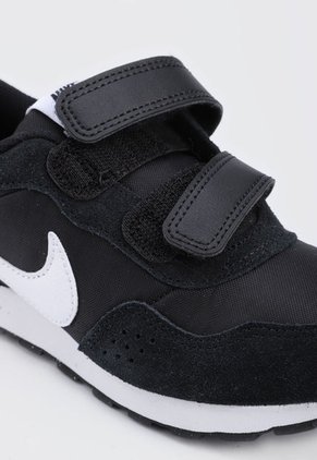 Tenis Lifestyle Negro-Blanco Nike MD Valiant