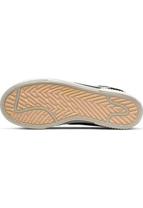 Tenis Nike Court Legacy Lift Mujer-Negro