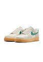 Tenis Hombre Nike Air Force 1 07 LV8 de Nike