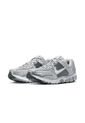 Tenis Hombre Nike Zoom Vomero 5 Gris de Nike