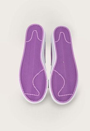 Tenis Lifestyle Blanco-Lila-Gris Nike Blazer Low '77