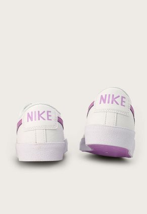 Tenis Lifestyle Blanco-Lila-Gris Nike Blazer Low '77