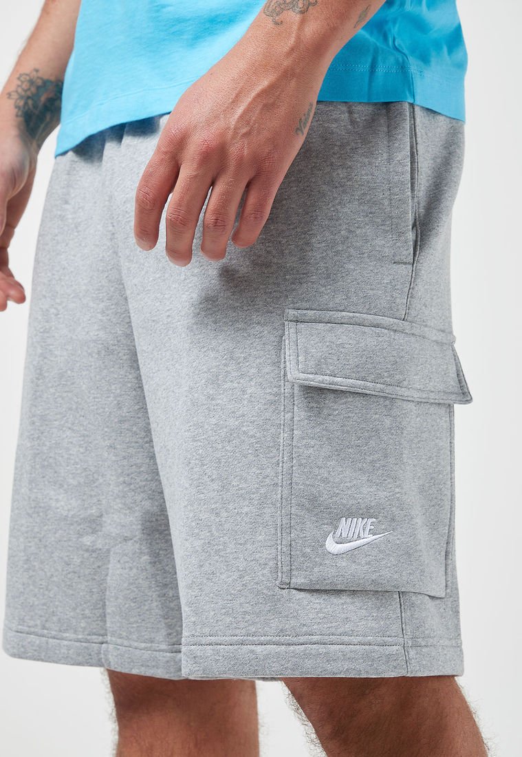 pantaloneta nike gris