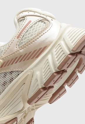 Tenis NIKE V5 RNR Marfil