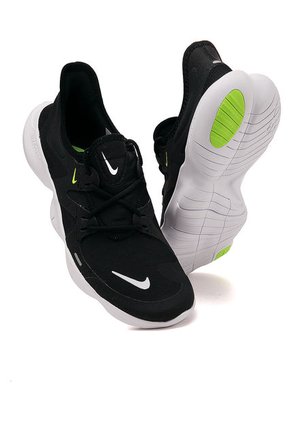 Tenis Running Negro-Blanco Nike Free Rn 5.0