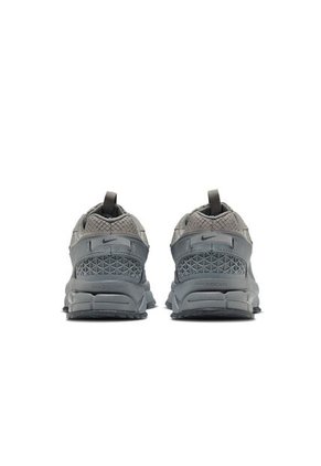 Tenis Hombre Nike Zoom Vomero Roam Gris