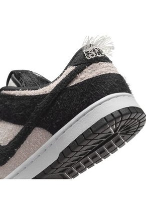 Tenis Hombre Lifestyle Nike Dunk Low Retro SE Negro