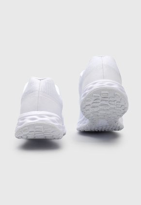 Tenis Running Blanco Nike Revolution 6 NN