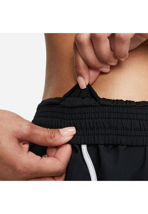 Short Mujer Nike Dry Fit Swoosh Run 10K Short - Negro