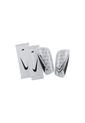 Canilleras Nike Merc Lite-Blanco de Nike