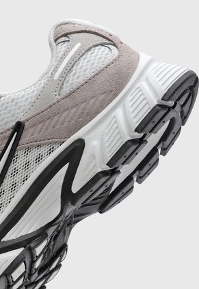 Tenis Lifestyle NIKE V5 RNR Blanco