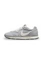 Tenis Nike Venture Runner Sportswear Mujer-Gris de Nike