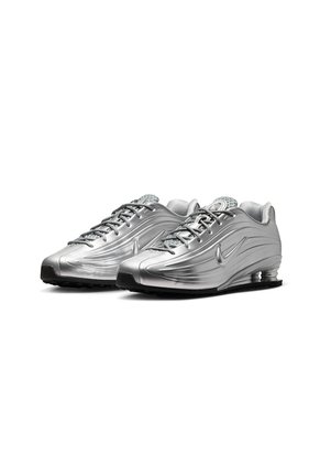 TENIS SHOX Z NIKE