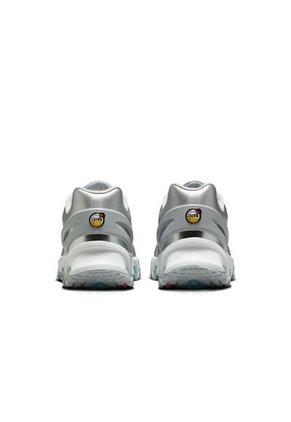Tenis Mujer Lifestyle Nike Air Max Dn8 Gris