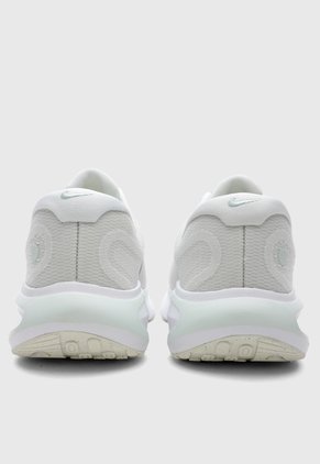 Tenis Running NIKE Journey Run Marfil