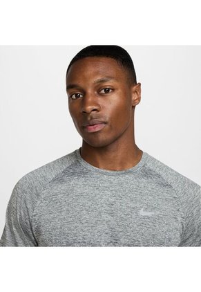 Camiseta Hombre Nike Stride