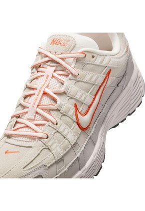 Tenis Hombre Lifestyle NIKE P-6000 PRM Gris/Naranja