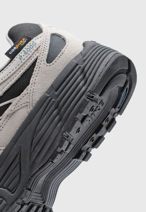 Tenis Lifestyle NIKE P-6000 Premium CORDURA Beige