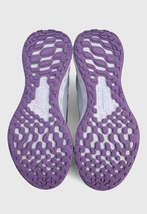 Tenis Running Gris-Negro-Violeta Nike Revolution 6 Next Nature