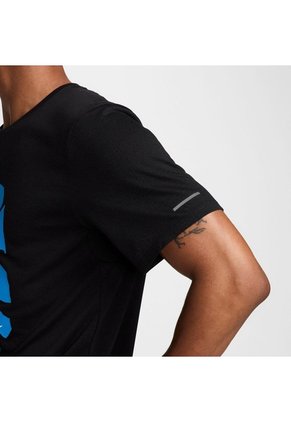 Camiseta Hombre Running Nike Rise 365 Run Energy Negro