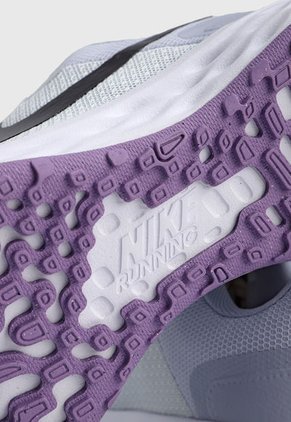 Tenis Running Gris-Negro-Violeta Nike Revolution 6 Next Nature