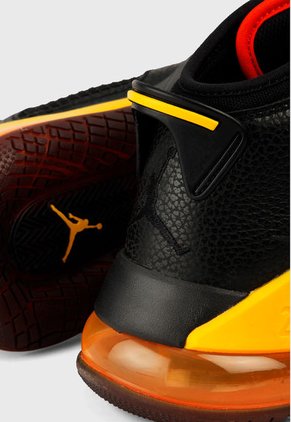 Bota Lifestyle Negro-Amarillo Nike Jordan Mars 270