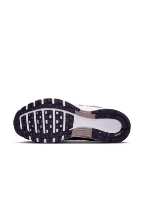 TENIS NIKE MUJER IO3496-103 P-6000 Talla 7.5