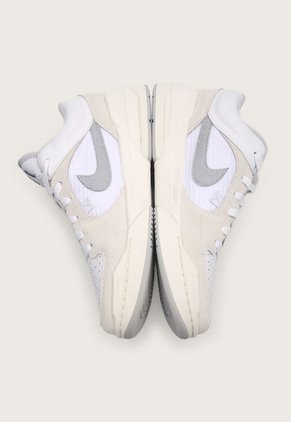 Tenis Lifestyle Beige-Gris-Blanco Nike Jordan Stadium 90