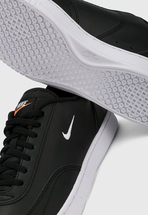 Tenis Lifestyle Negro-Blanco Nike Court Vintage