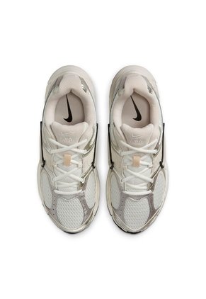 TENIS NIKE MUJER HQ7901-104 V5 RNR Talla 6.5