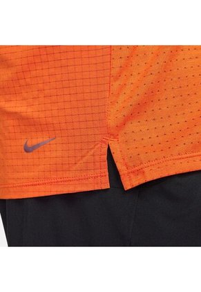 Camiseta Nike Solar Chase-Naranja