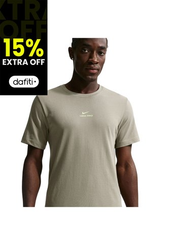 Camiseta Nike Tee Std Pro Hombre-Verde Oliva Nike