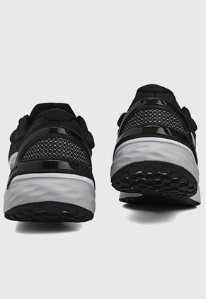 Tenis Running Negro-Blanco Nike Renew Run 3