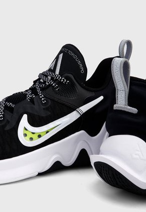 Tenis Basketball Negro-Blanco Nike Giannis Immortality