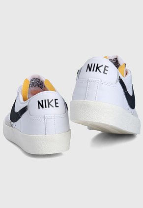 Tenis Lifestyle Blanco-Negro-Gris Nike Blazer Low 77