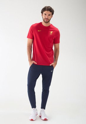 Camiseta Rojo-Amarillo Nike Liverpool FC Essential