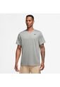 Camiseta Hombre Nike Dry Fit Running Legend Gris de Nike