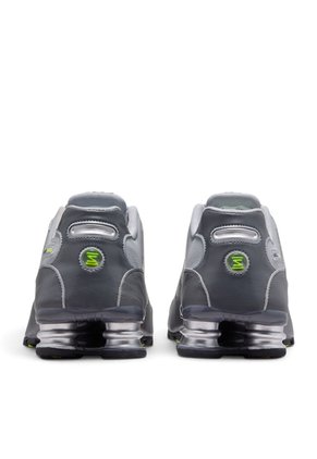 Tenis Nike Shox Nz Hombre-Gris