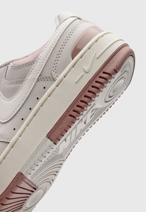 Tenis NIKE Gamma Force Gris