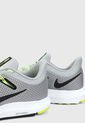 Tenis Running Gris-Negro-Verde-Blanco Nike Quest 2 de Nike