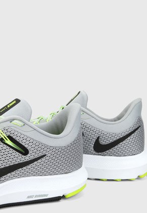 Tenis Running Gris-Negro-Verde-Blanco Nike Quest 2