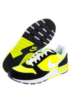 Lifestyle Nike Nightgazer Verde Fluorescente-Negro-Blanco