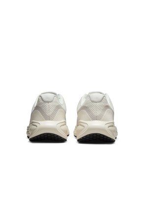 TENIS NIKE MUJER HJ8485-103 REVOLUTIO Talla 6.5