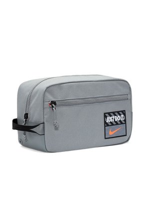 Guayera Nike Utility (11L)-Gris Claro