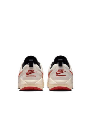 TENIS NIKE MUJER HJ6777-101 JORDAN CM Talla 7