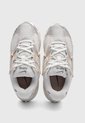 Tenis Lifestyle NIKE V5 RNR Beige de Nike